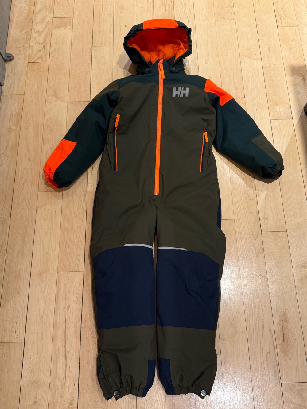 Helly Hansen snow suit